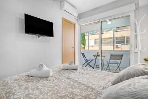 Los Nidos 603 By IVI Real Estate