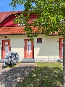Möwenblick Bakenberg-41 Ferienwohnung mit Terrasse, Doppelbett, Schlafsofa, vollständige Komfortküche - Kreptitz