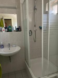 Möwenblick Bakenberg-41 Ferienwohnung mit Terrasse, Doppelbett, Schlafsofa, vollständige Komfortküche