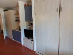 Möwenblick Bakenberg-41 Ferienwohnung mit Terrasse, Doppelbett, Schlafsofa, vollständige Komfortküche