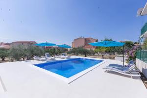 NEW! Pool Holiday House 2+1 in Vodice