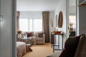 Simple studio in trendy Södermalm - construction work