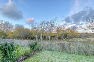 Maisons de vacances Superb cottage for 4 people with views of the dunes : photos des chambres