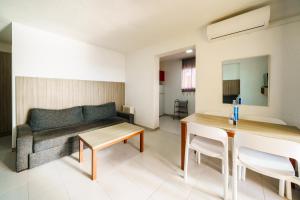 Apartamentos El Faro By Mc