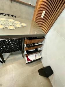 Apartamento novo e completo há 500m da praia Ponta Verde!