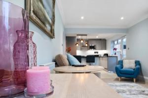 Miramont - Poolside Apartment