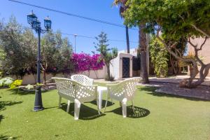 Villa in Playa D´en Bossa sleeps 9