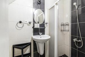 1BR Apt, 3 Min to Mecidiyeköy Center