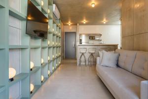 Swami: Conforto e Estilo no Novo Campeche HT5059