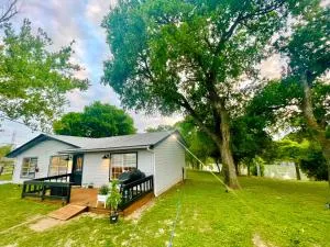 Lakeside Haas Farm Haus - McQueeney