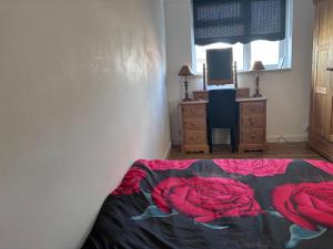 Cosy Spacious 2 bed flat Hornchurch high street