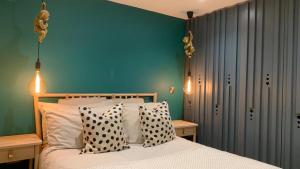 Parkside Lodge - Luxury Coastal Hideaway for Two