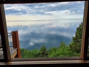 Incredible Views w Garage on Lake and bike trail - Kelly Landing