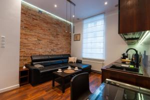 Luna Prestige Suite - Old Town Center & Main Station