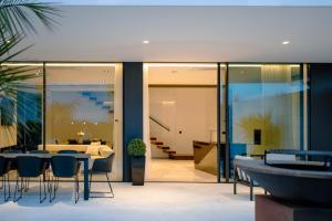 5-Star Villa Calma II with Heated Pool & Jacuzzi Oasis