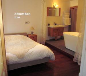 B&B / Chambres d'hotes Les Filateries Chambre Lin : Chambre Double