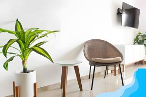 Minimalist Studio with Pool and FREE Scooter