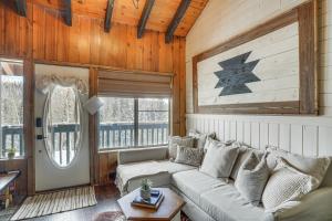 Brian Head Chalet with Mountain Views, Near Skiing!