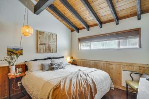 Brian Head Chalet with Mountain Views, Near Skiing!