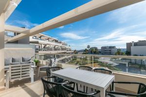 Serenity in Style: Luxury La Cala Golf Getaway