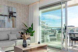 Serenity in Style: Luxury La Cala Golf Getaway