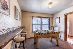 Grande View Condo: 3 Bedroom 2 Bathroom Townhome with a Game Room!