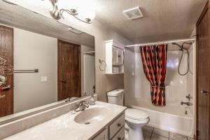 Grande View Condo: 3 Bedroom 2 Bathroom Townhome with a Game Room!