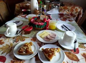 Habitación para dos personas cama matrimonial y Habitación para una persona cama individual