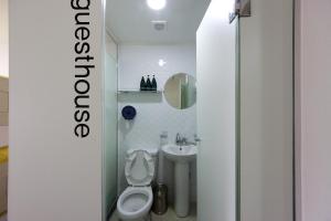 24 Guesthouse Myeongdong Town