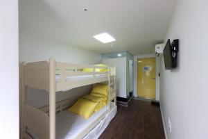 24 Guesthouse Myeongdong Town