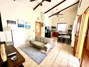 Oasis Arenal Villa Pool & Arenal Volcano View