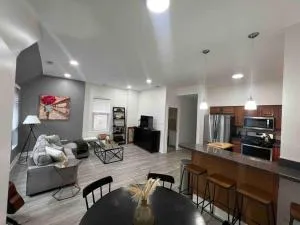 Lovely 3-bedroom apartment in Bronzeville - Grant Village
