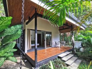 Armadillo Eco Bungalows - Santa Teresa