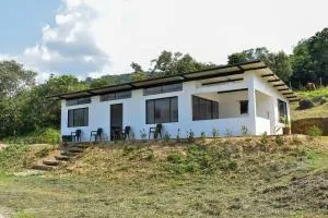 Piedras del Sol Casa Campestre - Paramillo