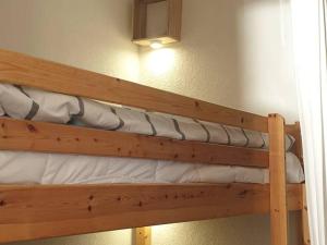 Studio Cabine à Giens avec Terrasse, Piscine et Parking - FR-1-335-193