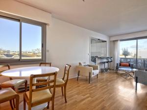 Arcachon T2, Terrasse, Parking, à 240m de la Plage! - FR-1-433-114