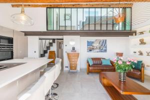 Facing old Port of Cannes Duplex WOW this view Olam Properties