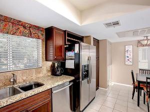 Central Area, Heated Pool, Hot Tub, Bbq, & More