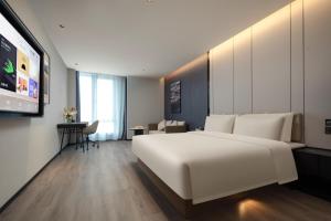 Atour Hotel Shanghai Chongming Dongtan Business Plaza