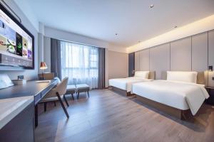 Atour Hotel Guangzhou Zhongcun Hanxi Changlong Metro Station