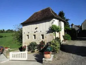 Gîte de France Gîte de la barbacane 3 épis - Gîte de France 5 personnes MAE-8884 - Meyssac