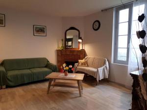 Appartements Gite de France Gite vallee de la sourdoire 3 epis - Gite de France 6 pe 184 : photos des chambres
