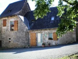 Gîte de France à Turenne 3 épis - Gîte de France 6 personnes MAE-9334 - Chartrier-Ferrière