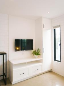 10 Oxford Residences