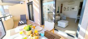 Apartamento Jacaranda II by DENIA COSTA