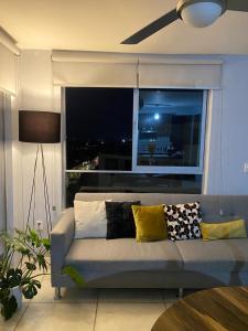 Centro histórico Downtown Depto completo alberca climatizada AC parking free seguridad 24 hras