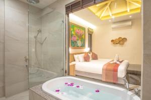 Boutique 2BR Villa Dalaa 1, Chemical Free Pool, Gated Residence, Kamala Beach