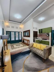 OMAH LONDO - 4BR JOGJA CITY - Seturan
