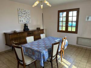 Villas 802 - Maison avec jardin a quelques pas du centre bourg d'Erquy : photos des chambres