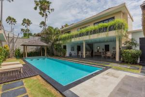 Beautiful Huge 4 bedrooms Villa in Canggu